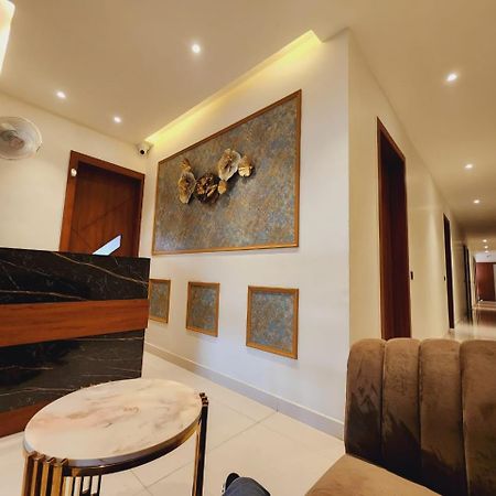 Shehnai Hotel And Banquet Hisar Екстер'єр фото