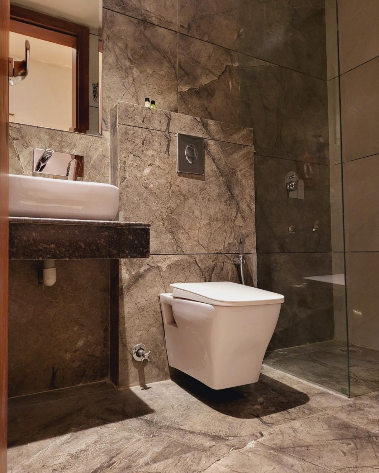 Shehnai Hotel And Banquet Hisar Екстер'єр фото
